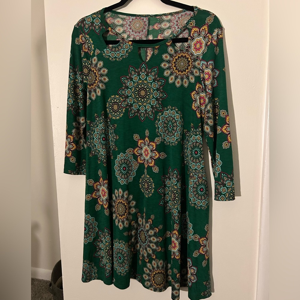 Chic Green Mandala Long Sleeve Dress